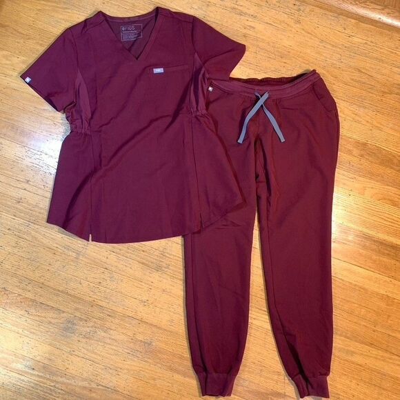 Figs Scrubs Set Technical Collection Maternity Jogger Pants Size Small Maroon - Picture 1 of 15